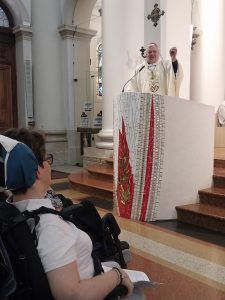 Il vescovo mons.,,Michele Tomasi nel Duomo di San Donà